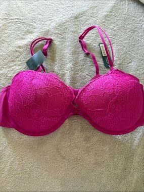 Lace Underwire Push-Up Bra in Fuchsia